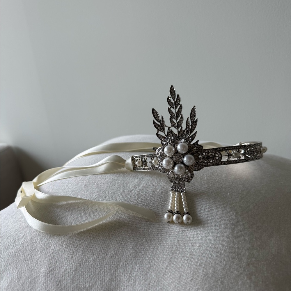 1920s Art Deco Great Gatsby Pearl & Silver Headpiece Headband